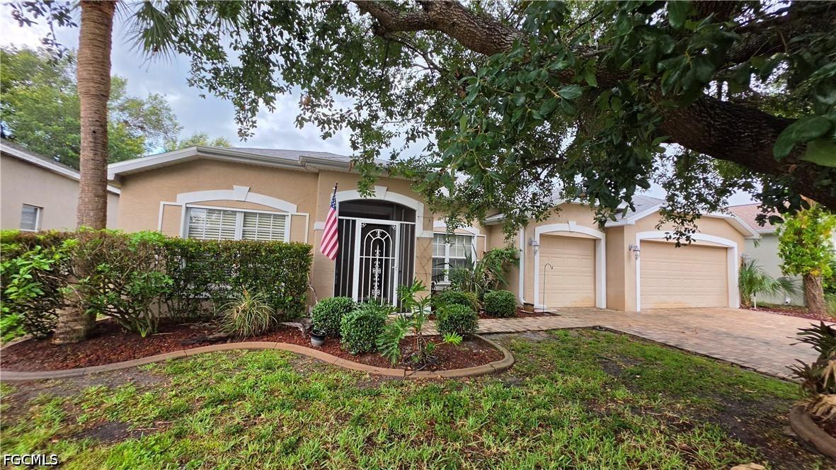 12810 Aston Oaks Dr., Fort Myers, FL 33912
