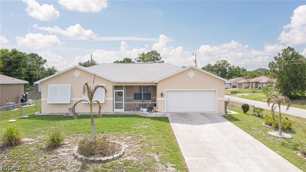 105 Eric Ave., Lehigh Acres, FL 33971