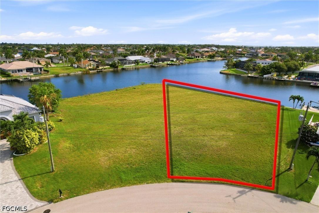 3021 SW 27th Pl., Cape Coral, FL 33914