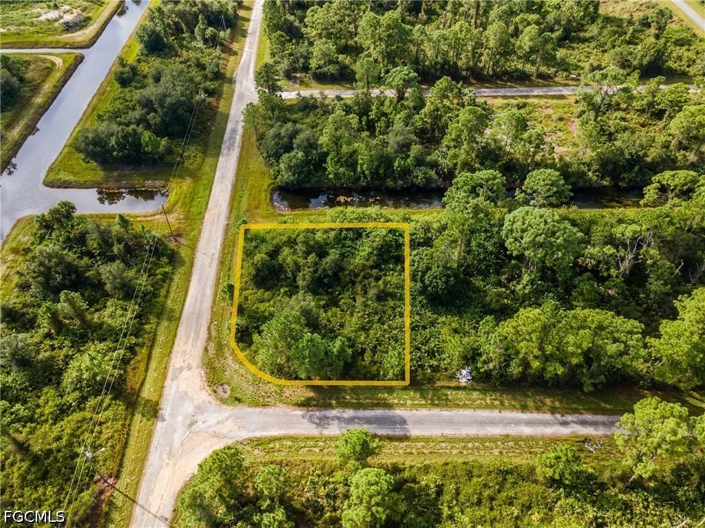 1068 Belmont St., Lehigh Acres, FL 33974