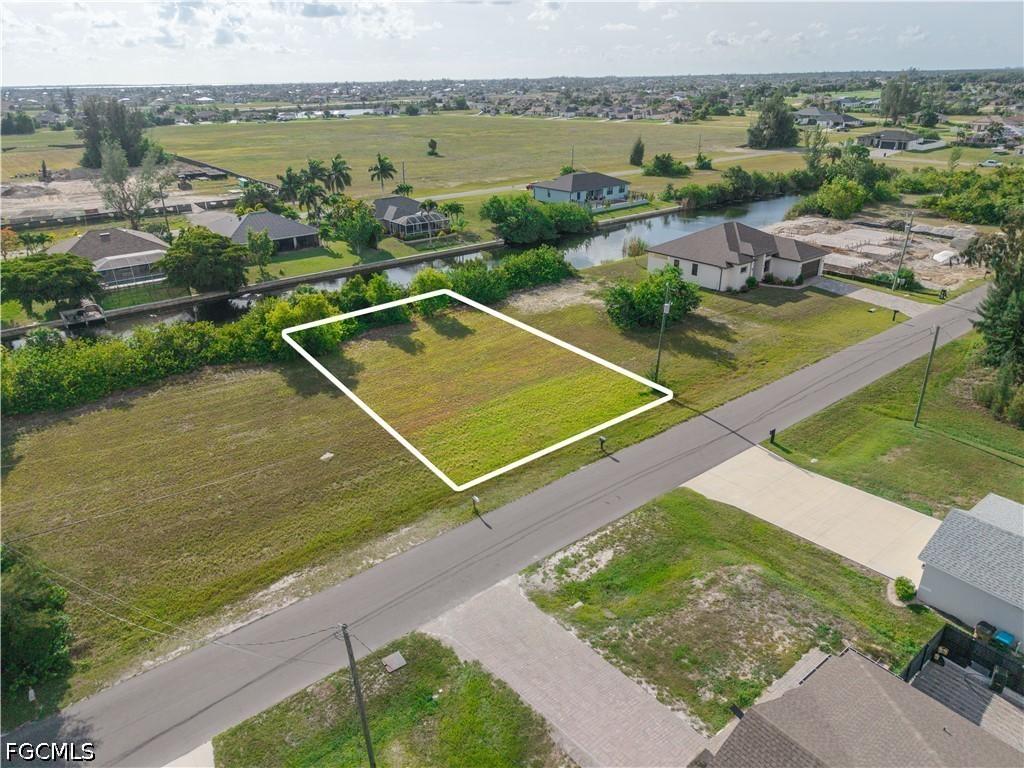 1124 NW 28th Ave., Cape Coral, FL 33993