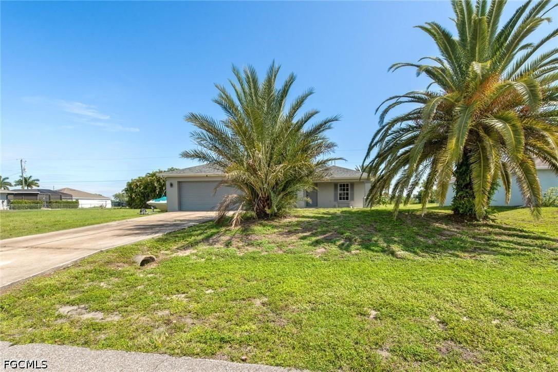 2049 NE 25th St., Cape Coral, FL 33909