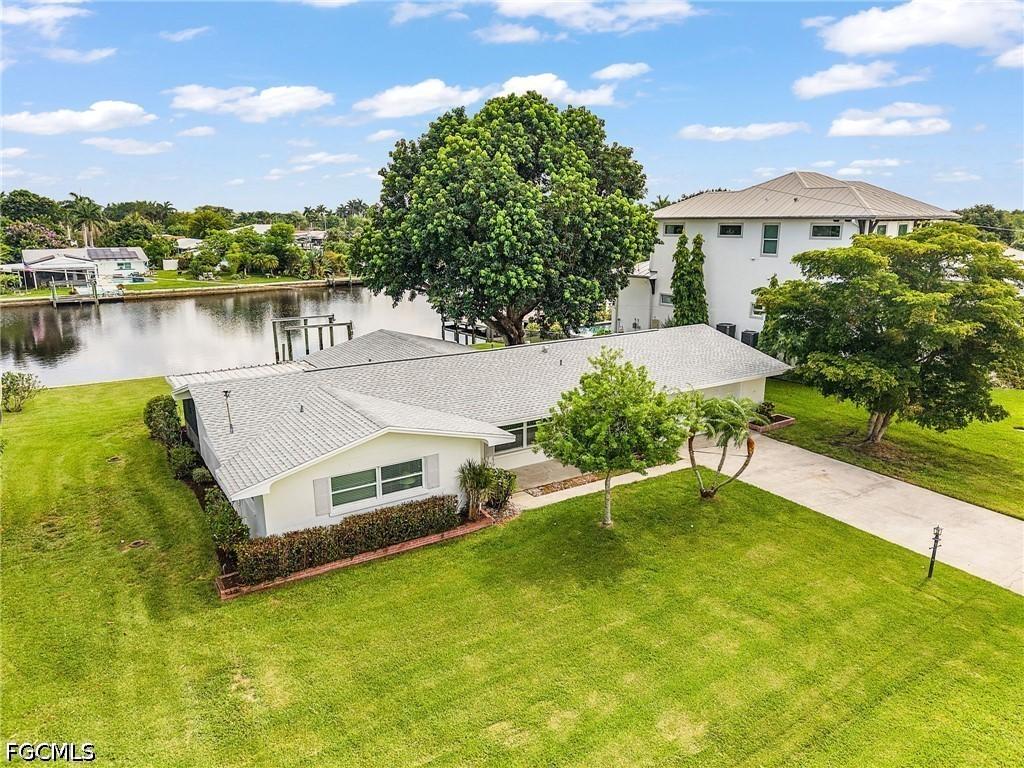 2068 Club House Rd., North Fort Myers, FL 33917