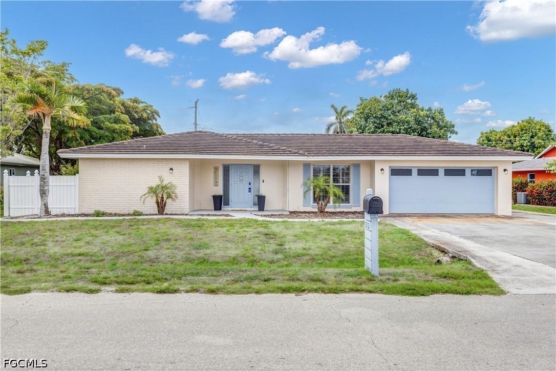 2112 Harvard Ave., Fort Myers, FL 33907