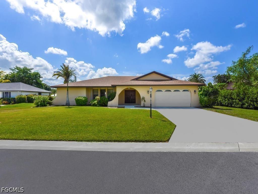 700 Astarias Cir., Fort Myers, FL 33919