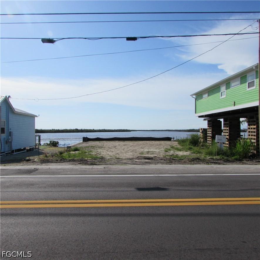 4748 Pine Island Rd., Matlacha, FL 33993