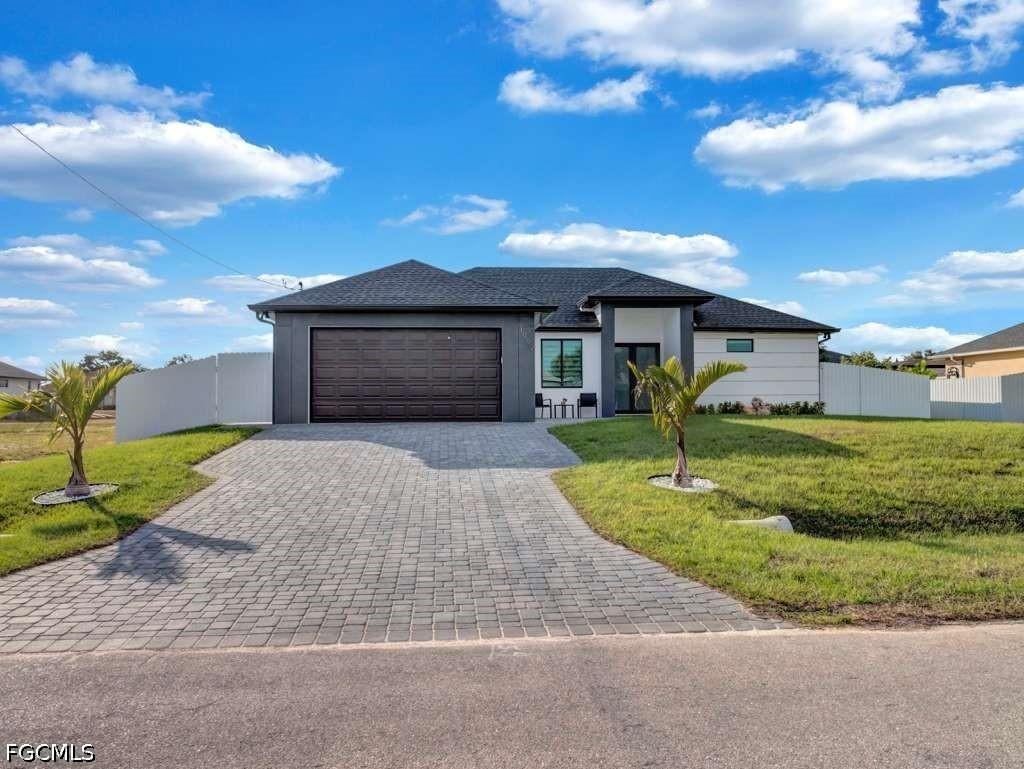 1002 NE 2nd Pl., Cape Coral, FL 33909