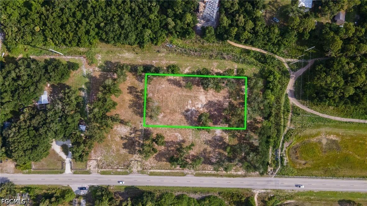 6050 Mellow Dr., North Fort Myers, FL 33917