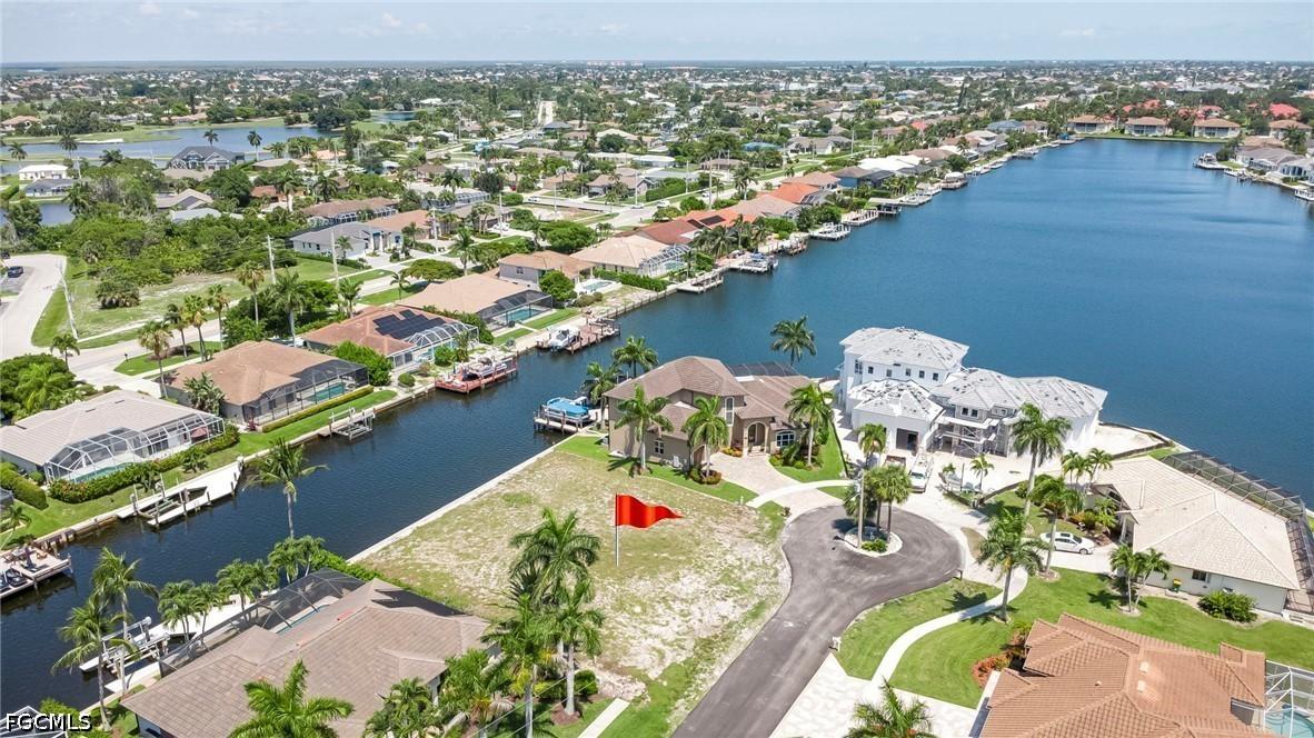 375 Wales Ct., Marco Island, FL 34145