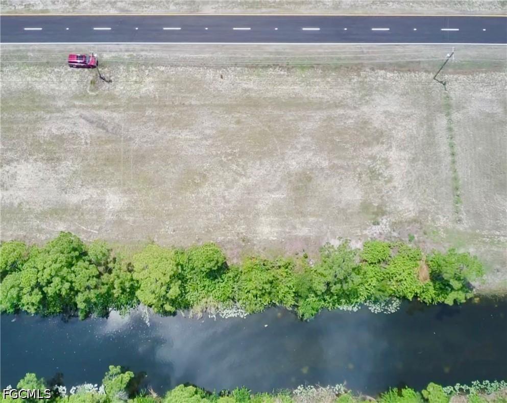 207 Wilmington Pkwy., Cape Coral, FL 33993