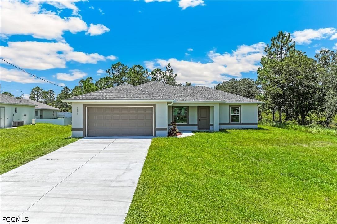 1895 Weldon Ave., Lehigh Acres, FL 33972