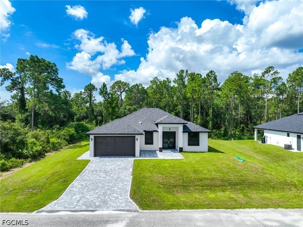 4402 E 13th St., Lehigh Acres, FL 33972