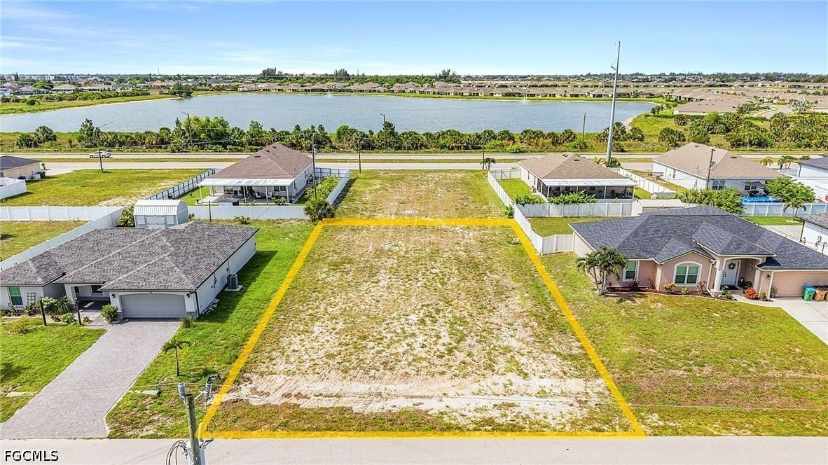 914 NW 8th Ter., Cape Coral, FL 33993