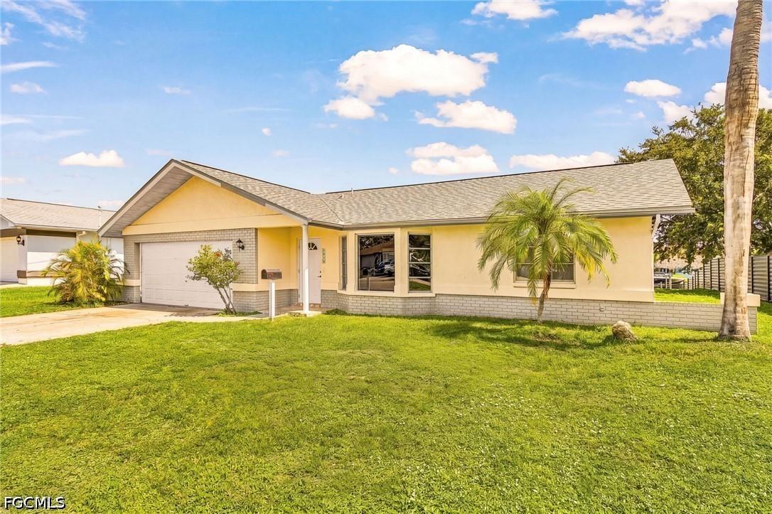 1435 SE 14th St., Cape Coral, FL 33990