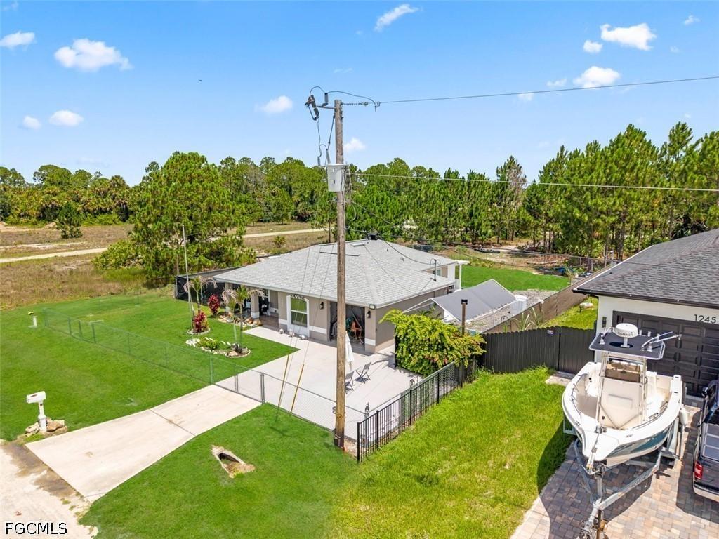 1243 Earnest St., Lehigh Acres, FL 33974