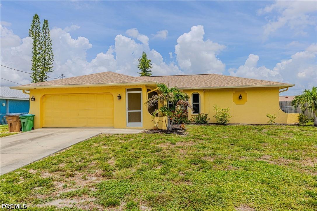 1112 SE 13th Pl., Cape Coral, FL 33990