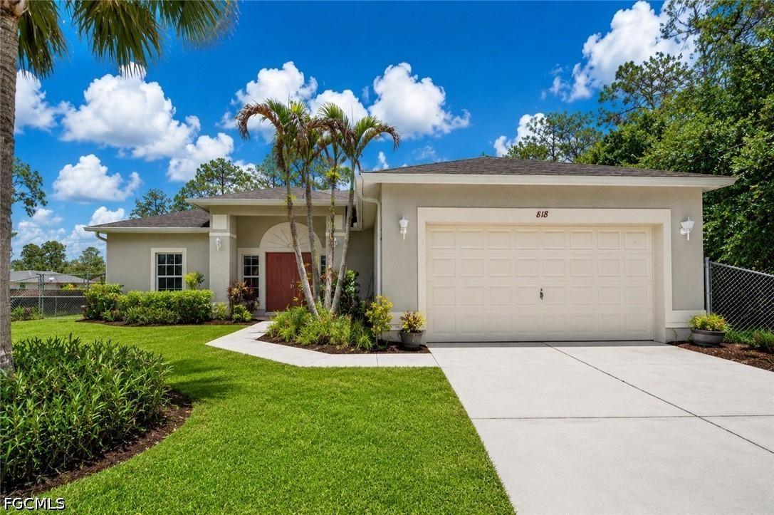 818 Desoto Ave., Lehigh Acres, FL 33972