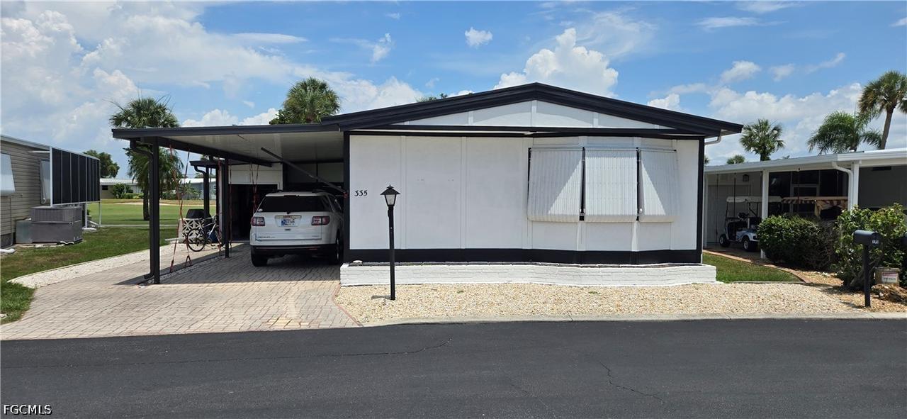 335 Nicklaus Blvd., North Fort Myers, FL 33903