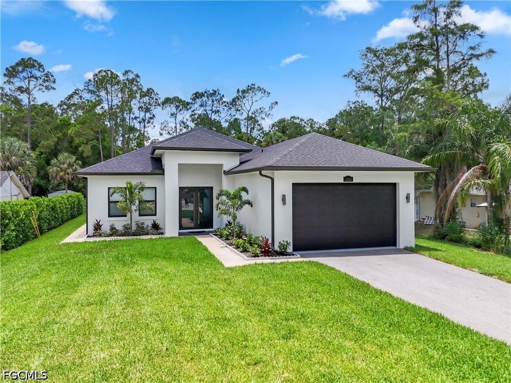 2123 19th St., Naples, FL 34117