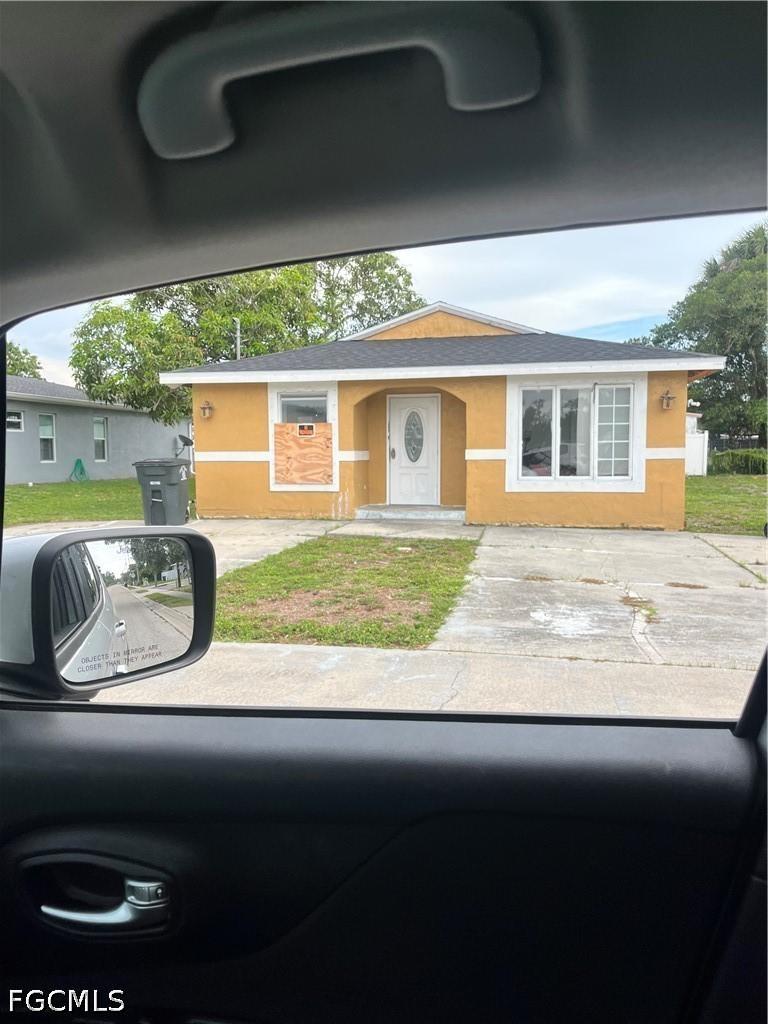 3120 Douglas Ave., Fort Myers, FL 33916