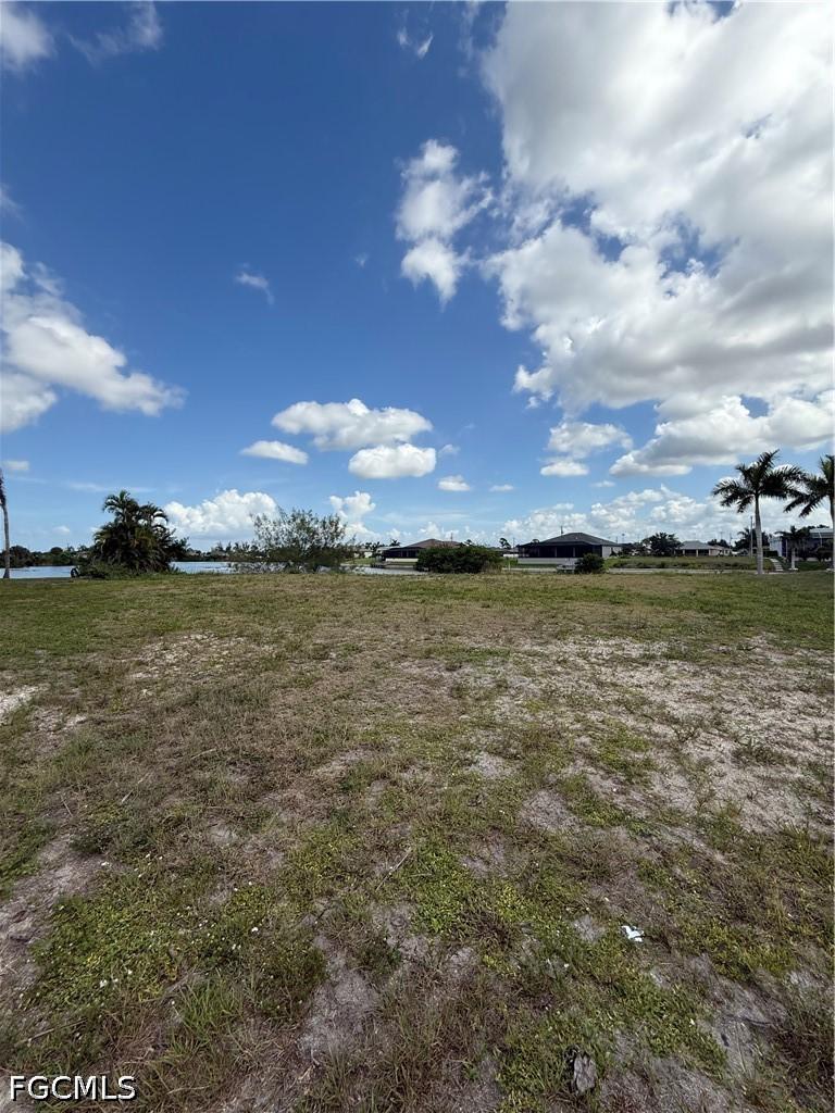 1729 NW 8th Ter., Cape Coral, FL 33993