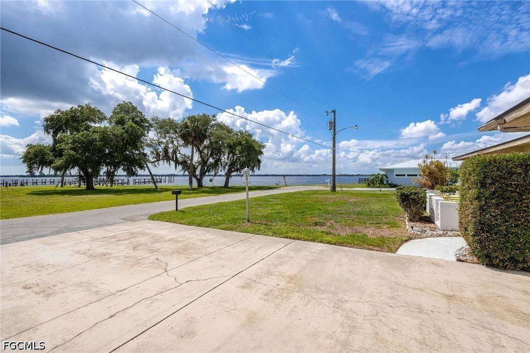 1805 Stevenson Rd., North Fort Myers, FL 33917