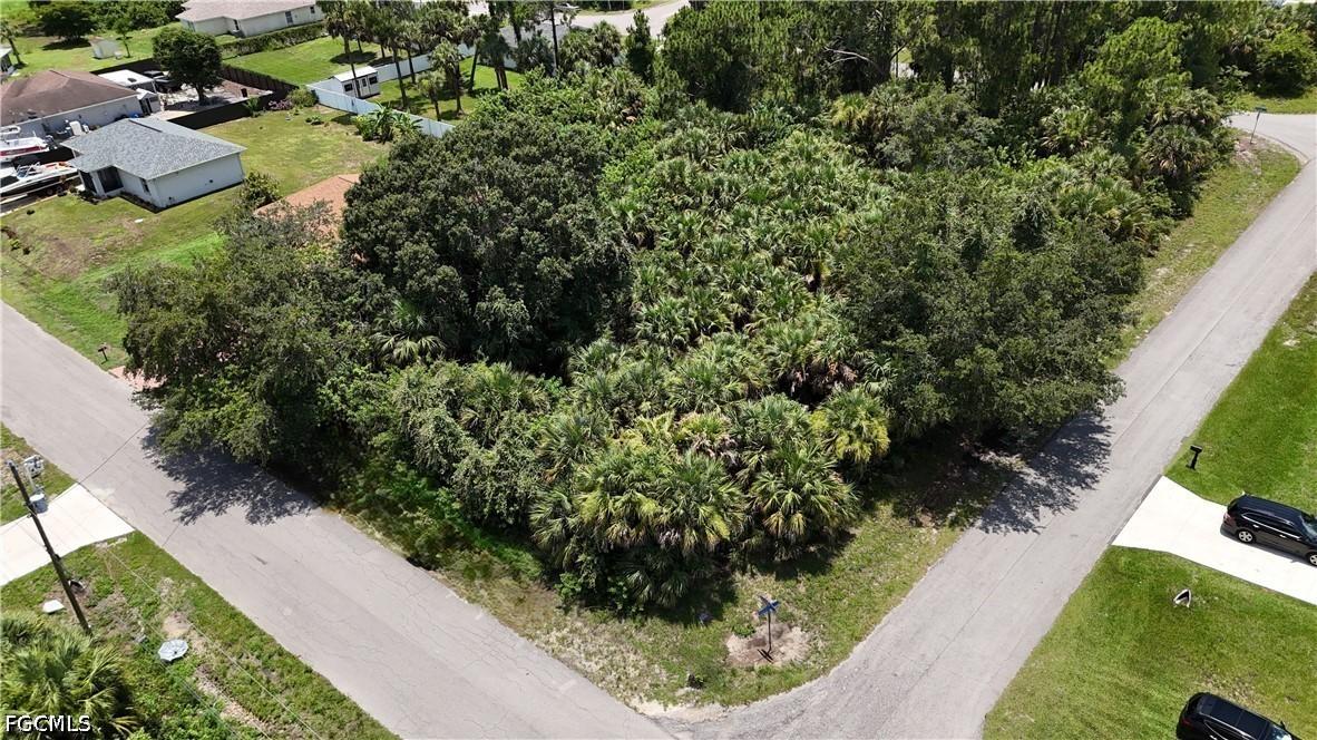 154 Thornton Ave., Lehigh Acres, FL 33974