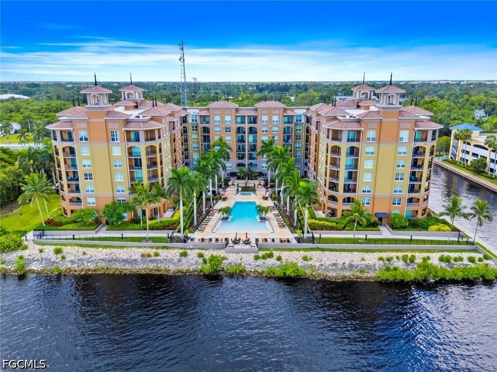 2825 Palm Beach Blvd. #203, Fort Myers, FL 33916