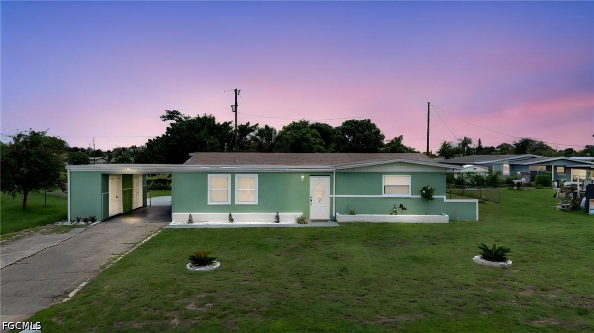 102 Oleander Rd., Lehigh Acres, FL 33936