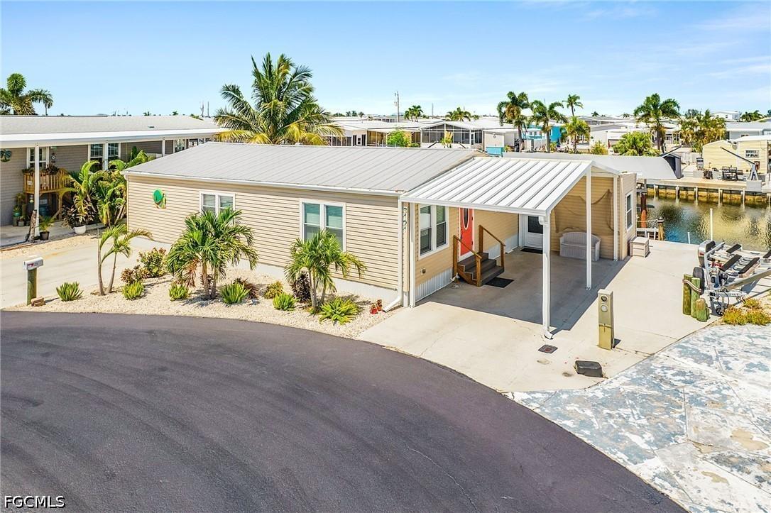 3121 Binnacle Ln., St James City, FL 33956