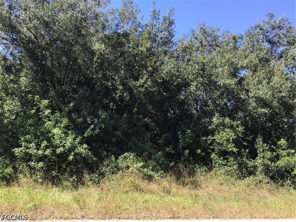 1903 Leroy Ave., Lehigh Acres, FL 33972