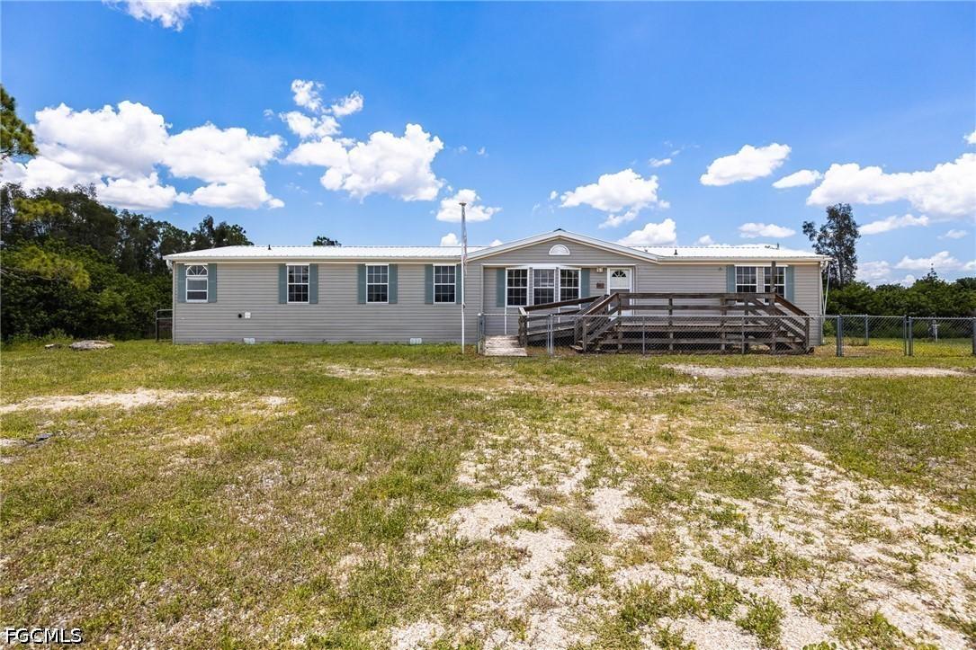 10550 Sharon Dr., North Fort Myers, FL 33917