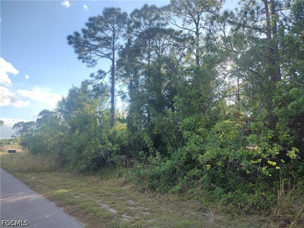 462 Loretta Ave., Lehigh Acres, FL 33974