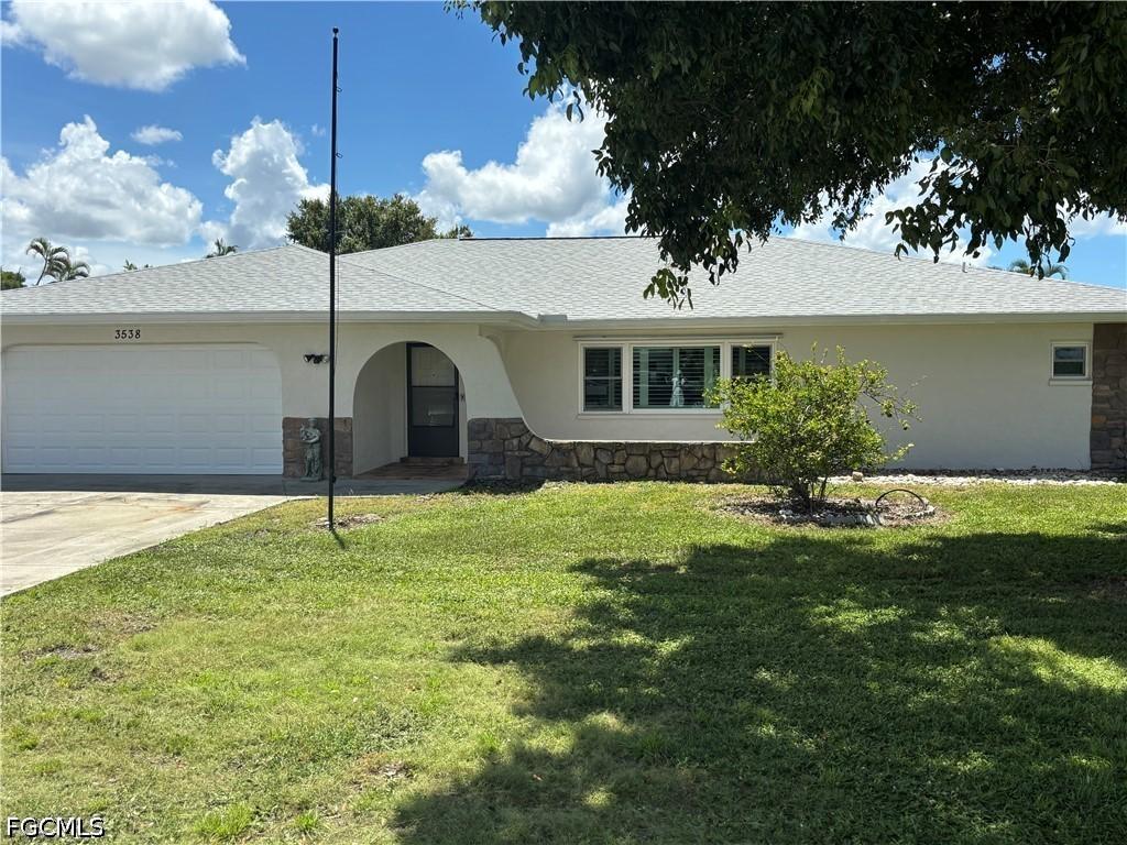 3538 Knollwood Rd., Fort Myers, FL 33919