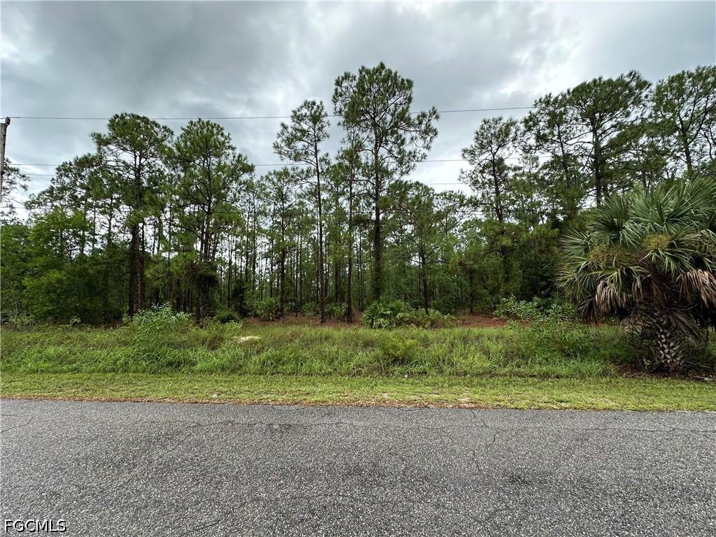 1103 Thompson Ave., Lehigh Acres, FL 33972