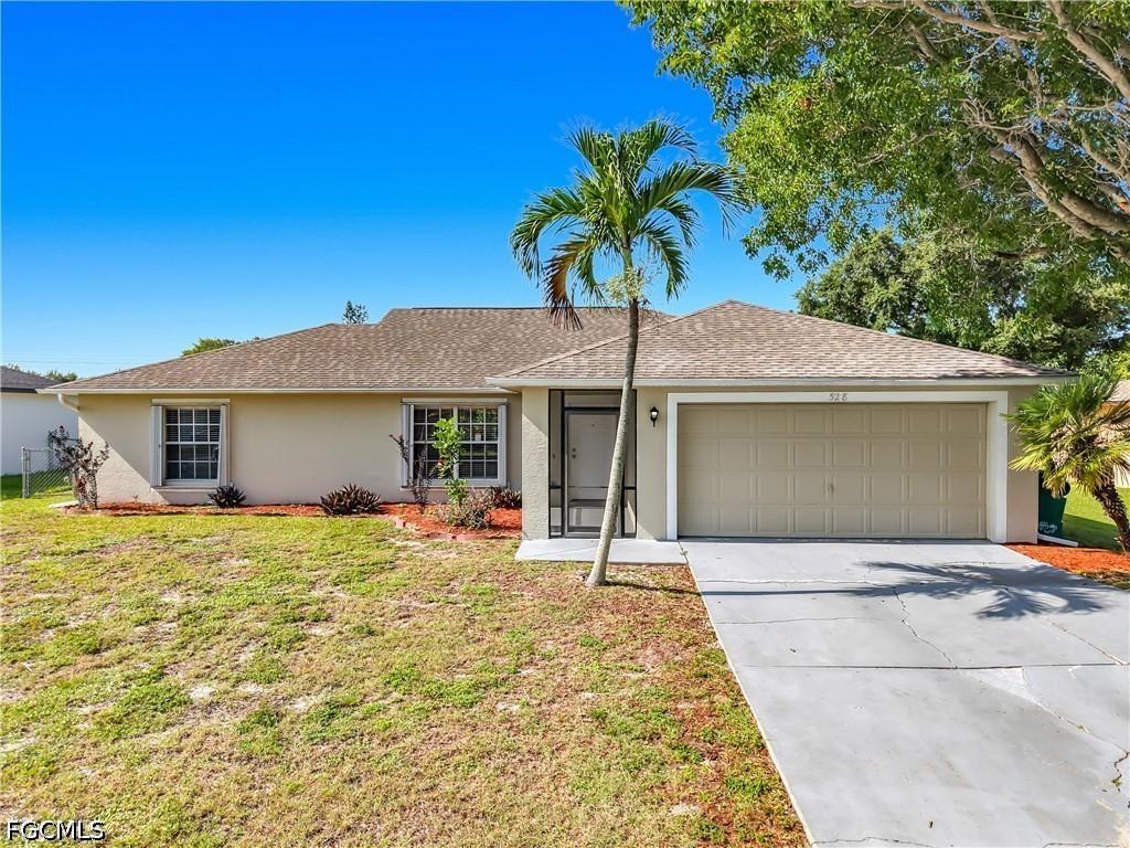 528 SE 27th St., Cape Coral, FL 33904