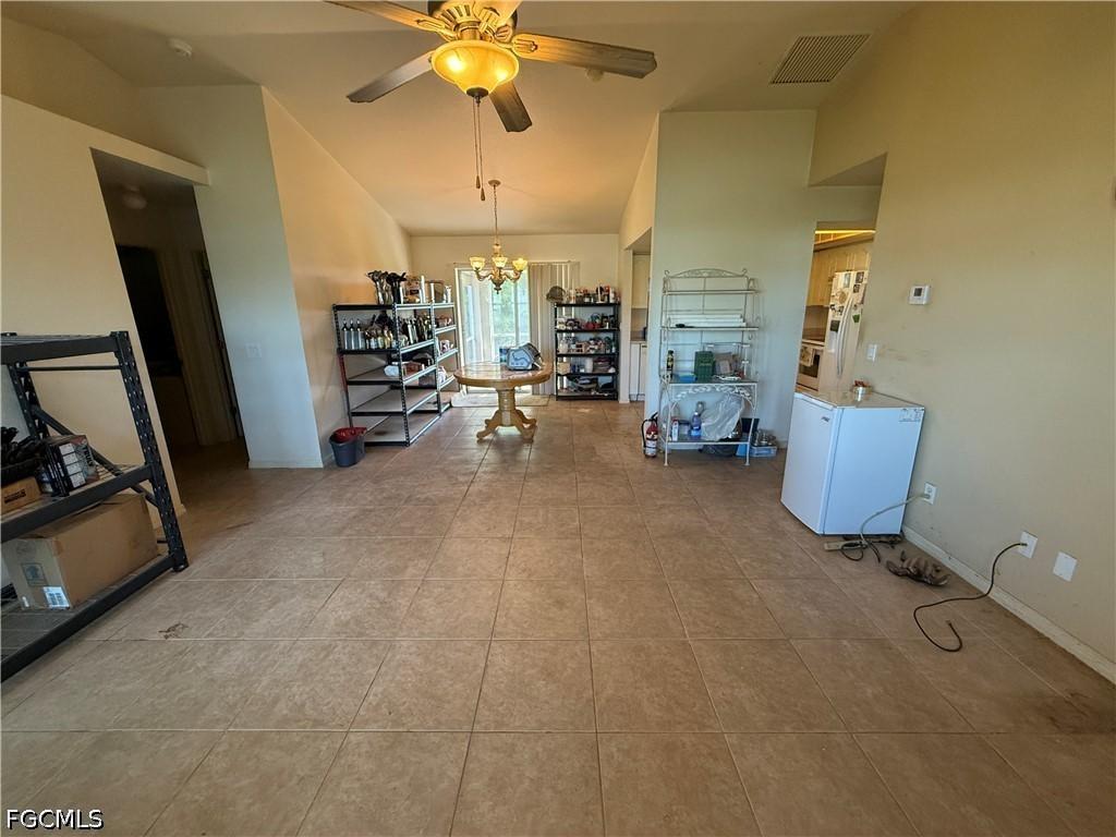 827 NE 17th Ter., Cape Coral, FL 33909