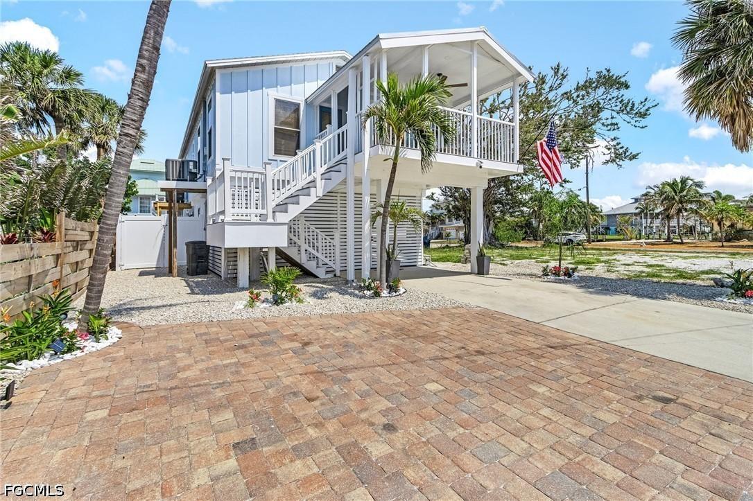 197 Madison Ct., Fort Myers Beach, FL 33931