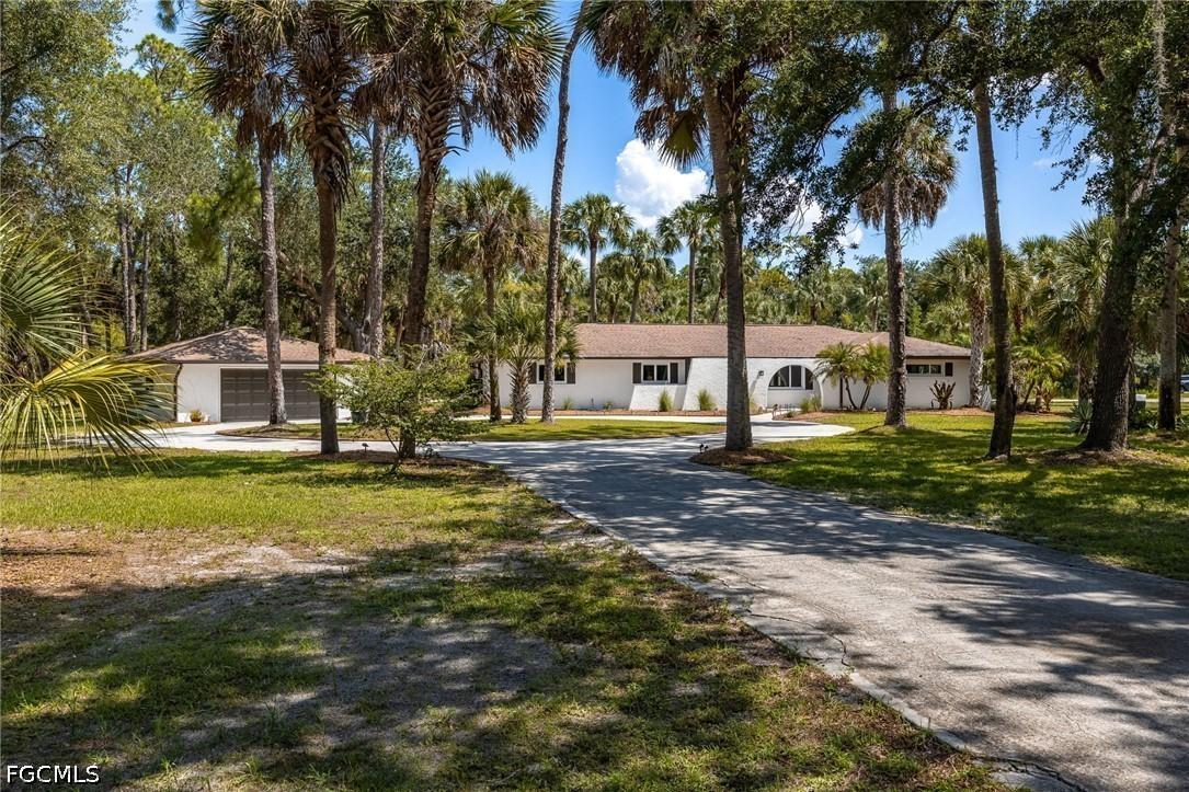 18381 Panther Trail Ln., North Fort Myers, FL 33917