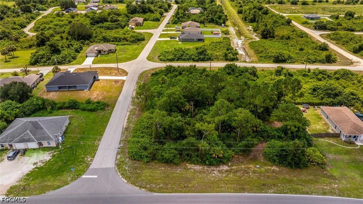 560/562 Alabama Rd., Lehigh Acres, FL 33974