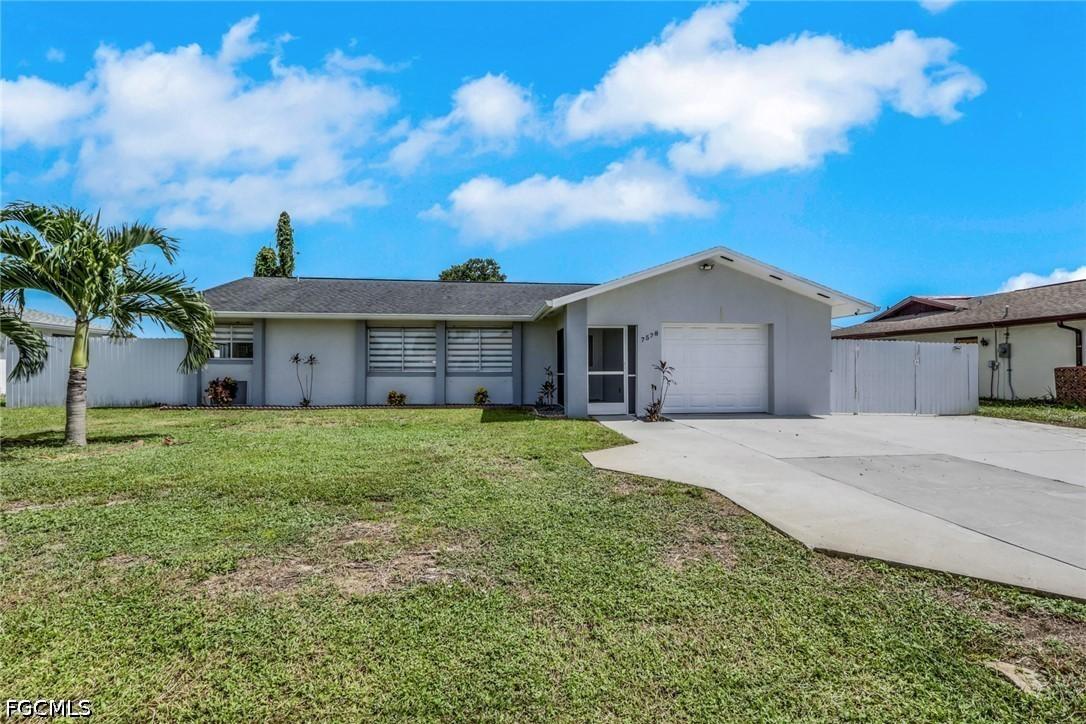 7578 Laurel Valley Rd., Fort Myers, FL 33967