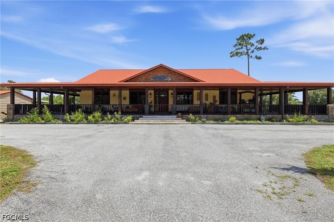 842 Hunting Club Ave., Clewiston, FL 33440