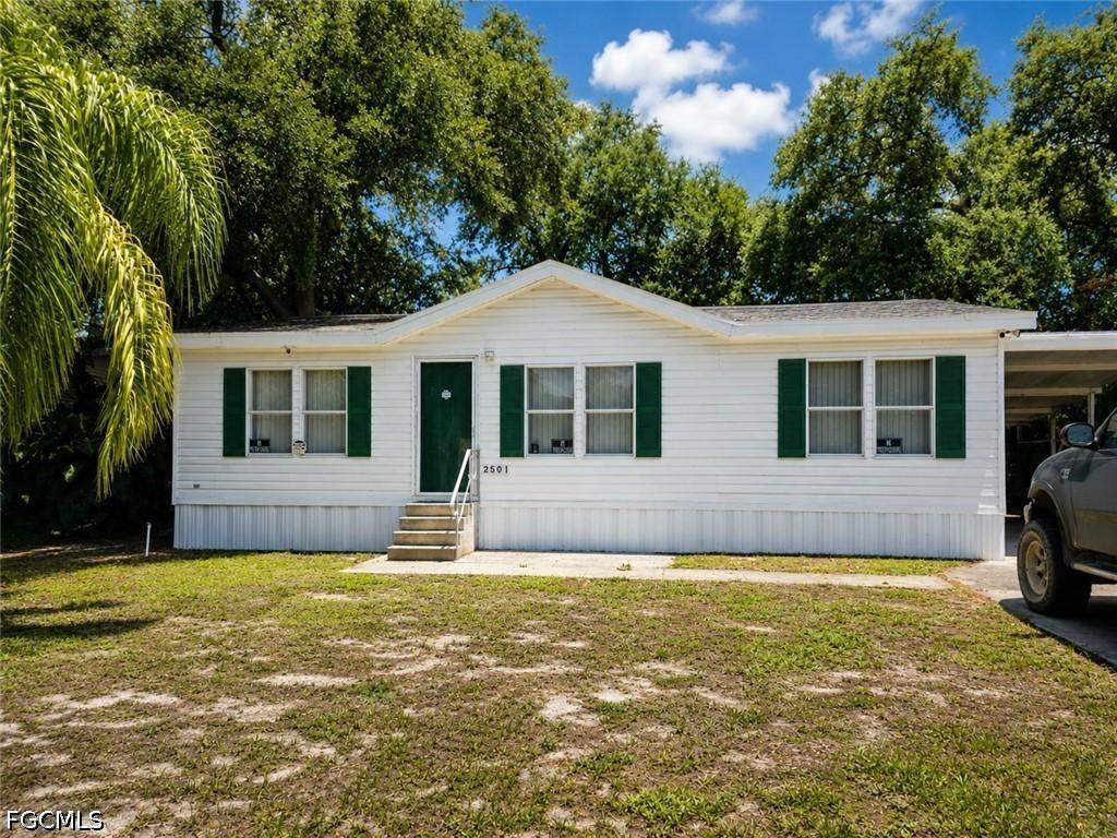 2501 Gail Helen Ct., North Fort Myers, FL 33917
