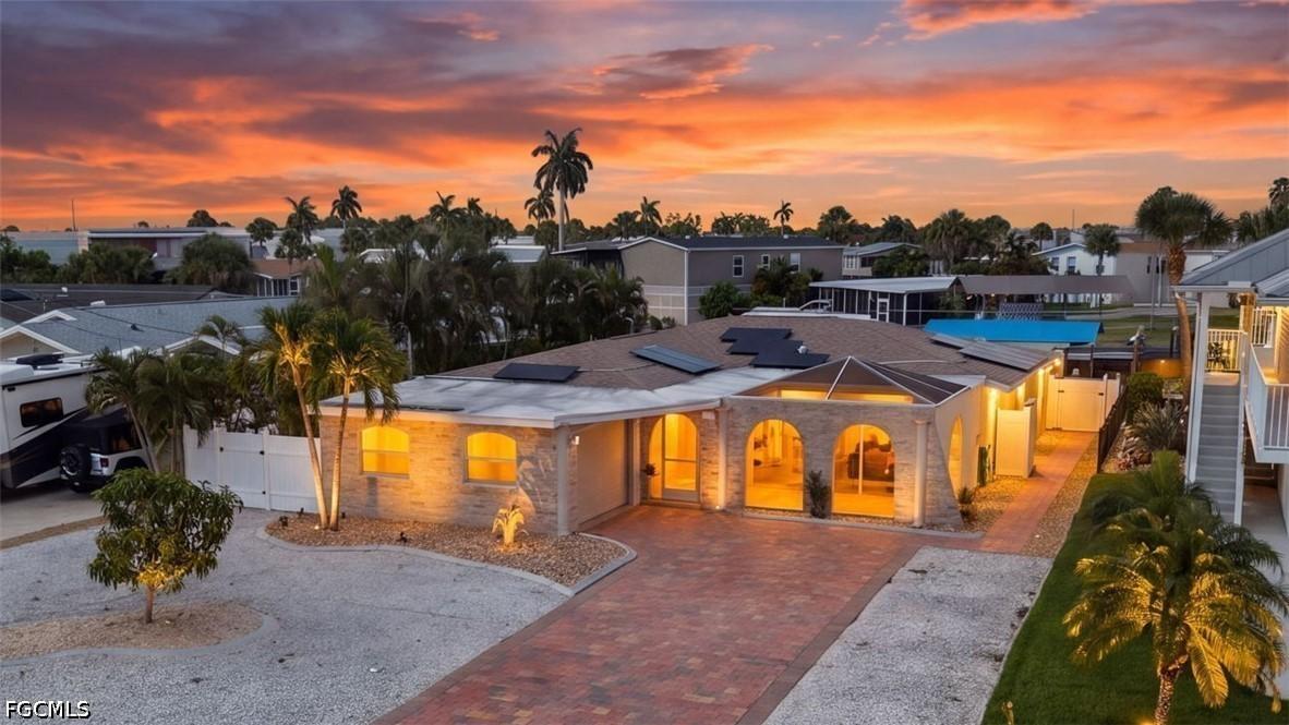 17741 Rebecca Ave., Fort Myers Beach, FL 33931