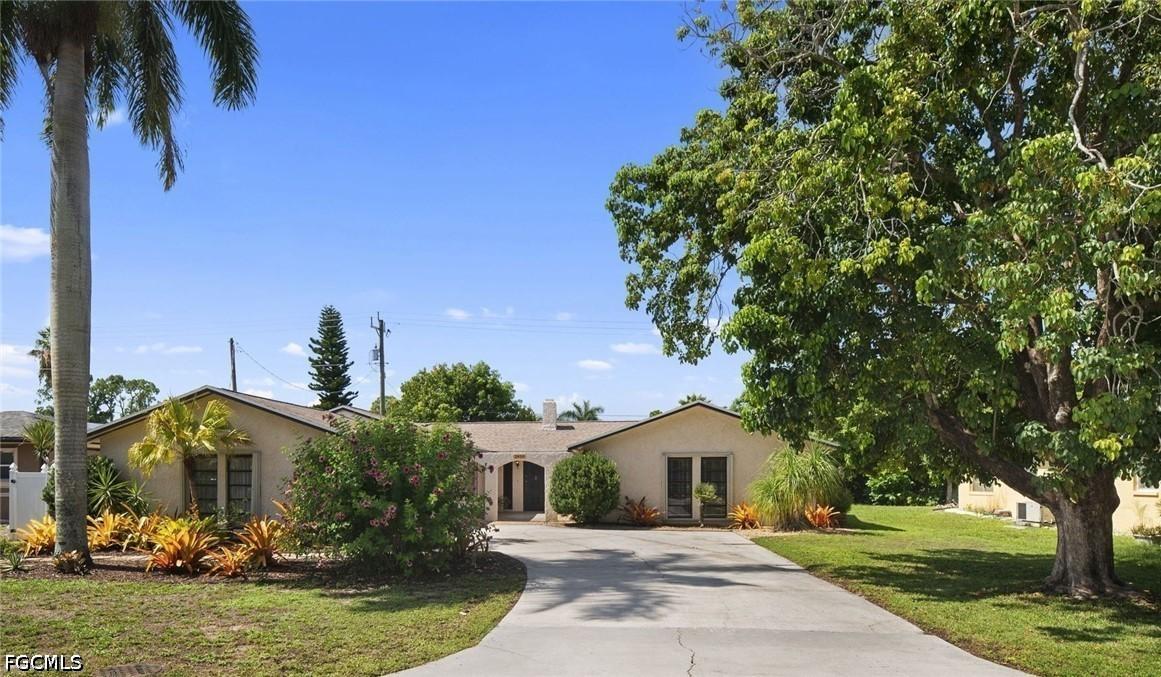 2456 Chandler Ave., Fort Myers, FL 33907