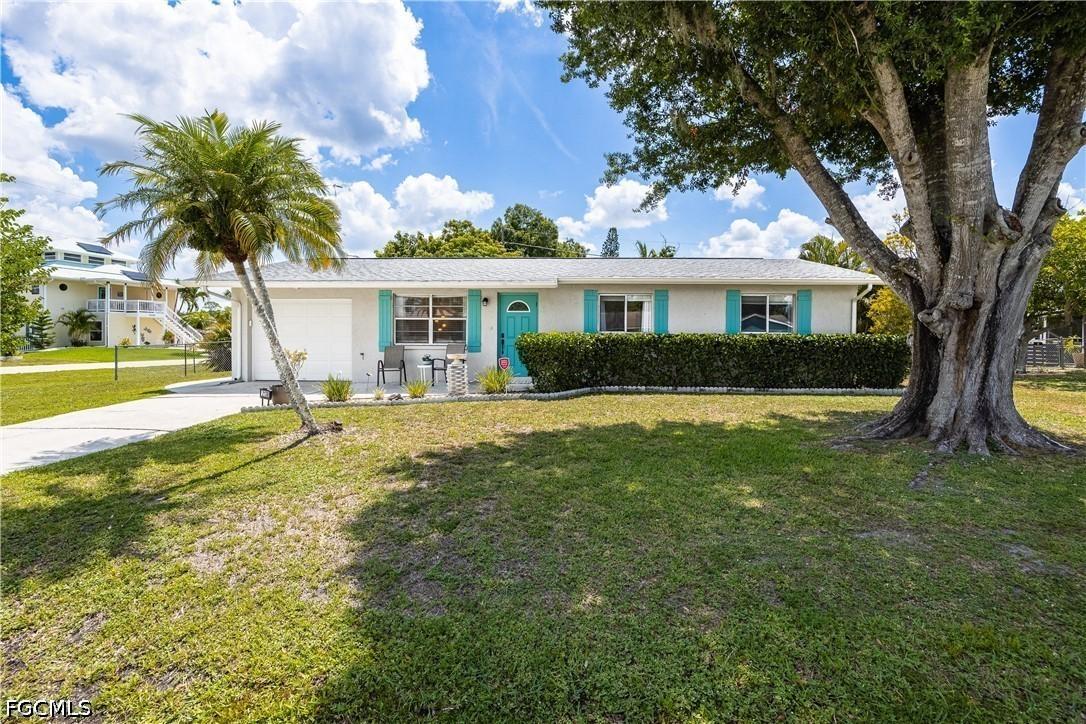 2138 Dominica Ave., Fort Myers, FL 33905