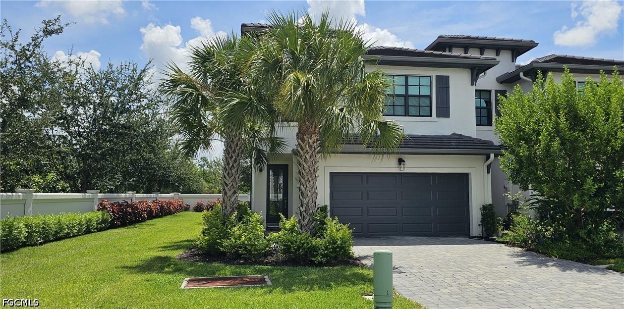 7510 Rockefeller Dr., Naples, FL 34119