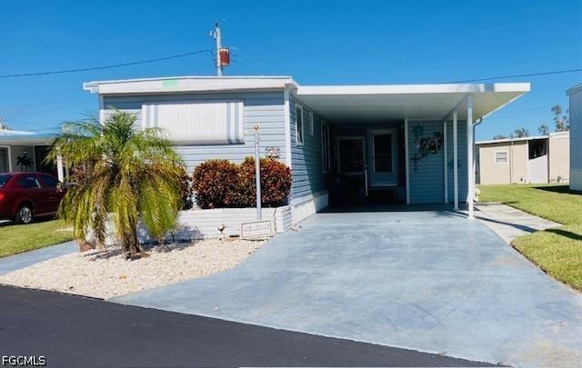 54 Channel Ln., Fort Myers, FL 33905