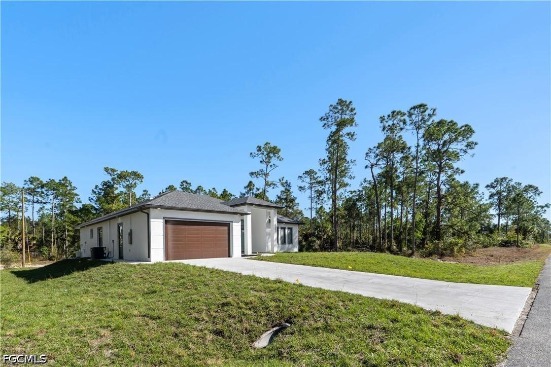 1112 Calvin Ave., Lehigh Acres, FL 33972