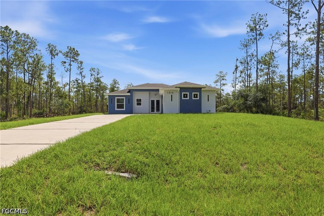 1314 Dayton Ave., Lehigh Acres, FL 33972